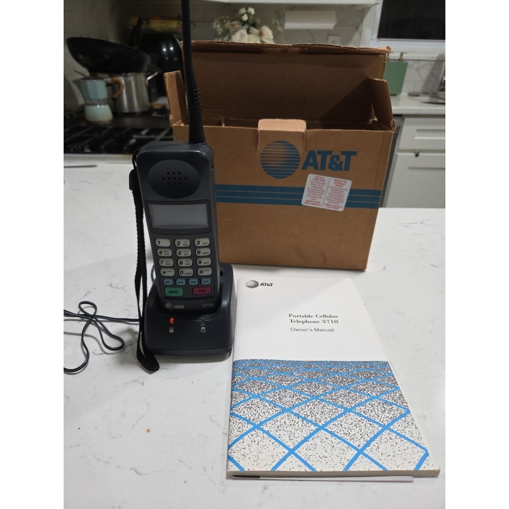 Vintage 1992 AT&T CELL PHONE Model number 3710